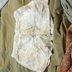 NWOT Old Navy Linen Blend High-Waisted Biege Tie Dye Shorts